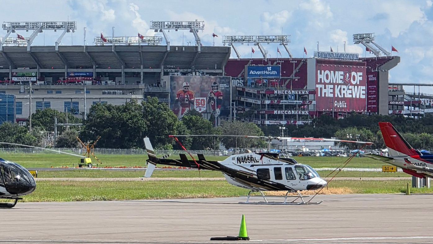 Private helicopter charter flight from Miami to the Florida Keys with ocean views